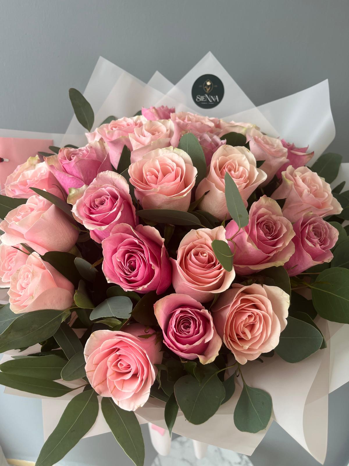 25 adet pembe ekvator gülleri