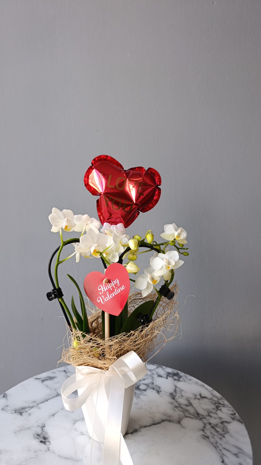 Mini Heart White Orchid